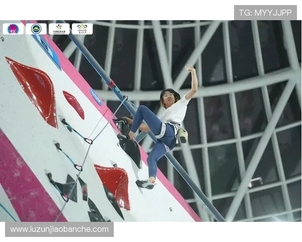 成都攀岩队与北京攀岩队的力量对决赛后分析与总结