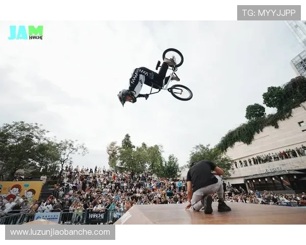 成都极限运动队灵活性探讨：挑战极限与团队协作的完美结合